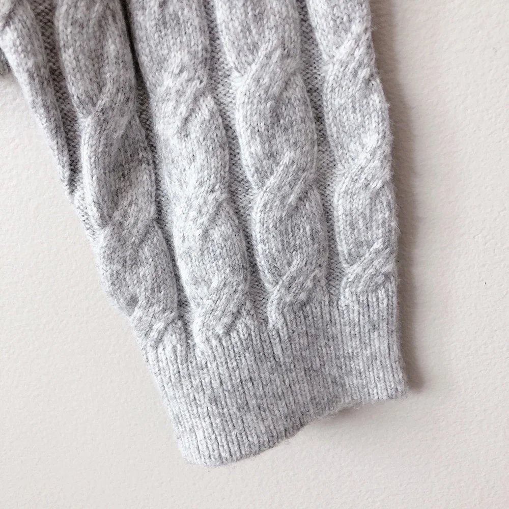 ❗SOLD ❗ Michael Kors Grey cardigan LG cable knit women's sweater - Picture 3 of 14